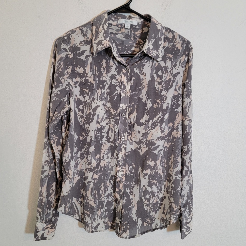 Piperlime Collection Silk Button Up Medium Abstract Pattern Corp Work Business